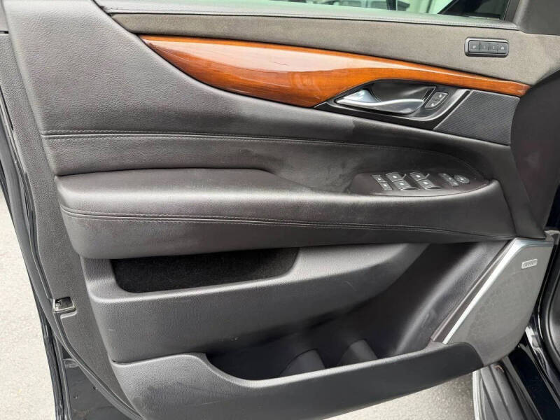 2019 Cadillac Escalade Luxury