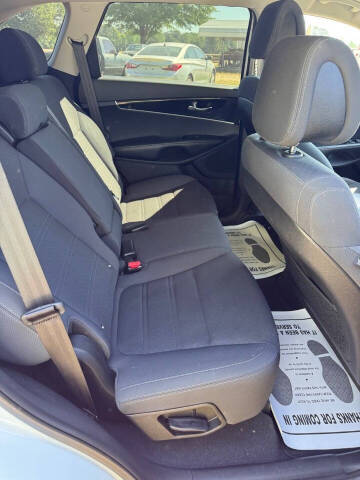 2016 Kia Sorento LX