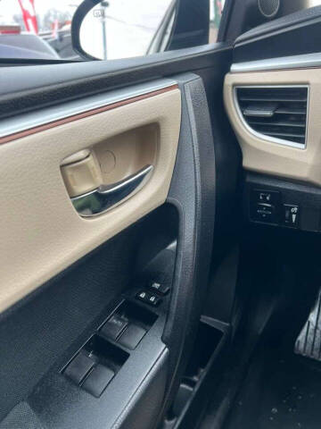 2016 Toyota Corolla LE