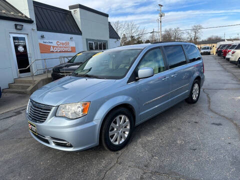 2013 Chrysler Town and Country Touring