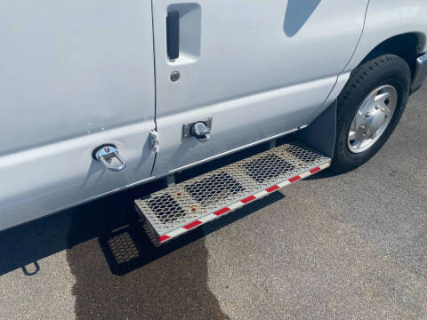 2013 Ford E-Series E-350 SD