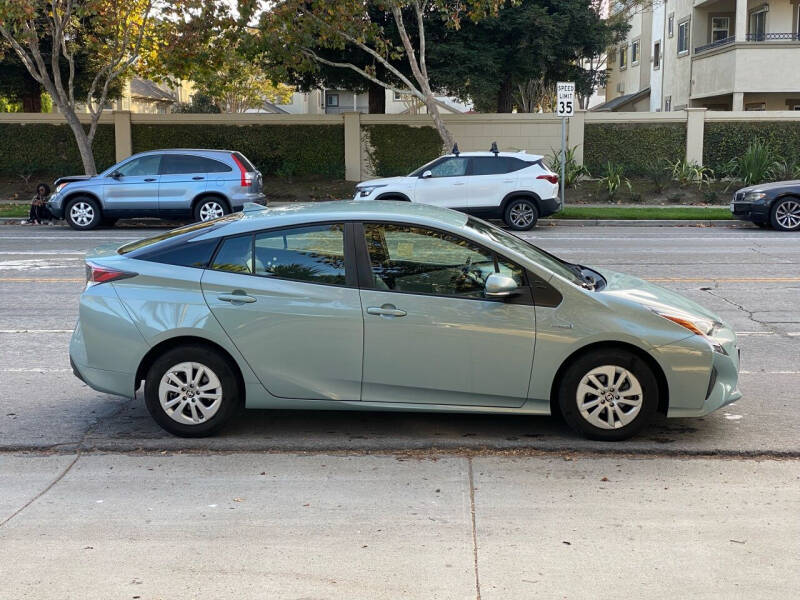 2018 Toyota Prius One