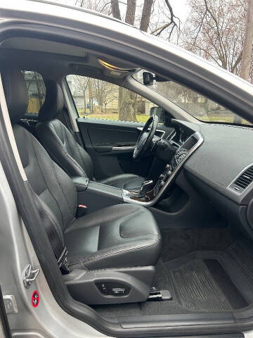 2015 Volvo XC60 T6 Premier Plus