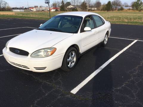 2004 Ford Taurus for sale at B AND S AUTO SALES in Meridianville AL