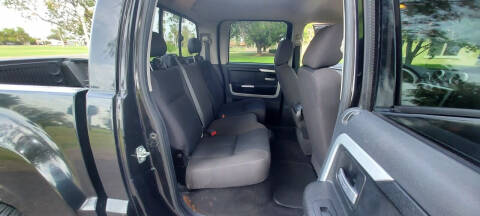 2008 Mitsubishi Raider LS