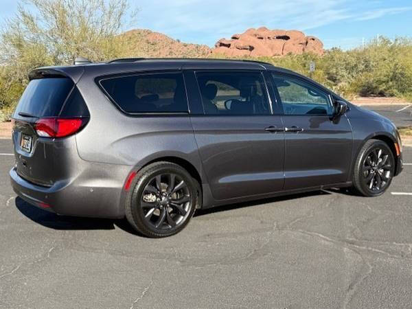 2019 Chrysler Pacifica Touring L