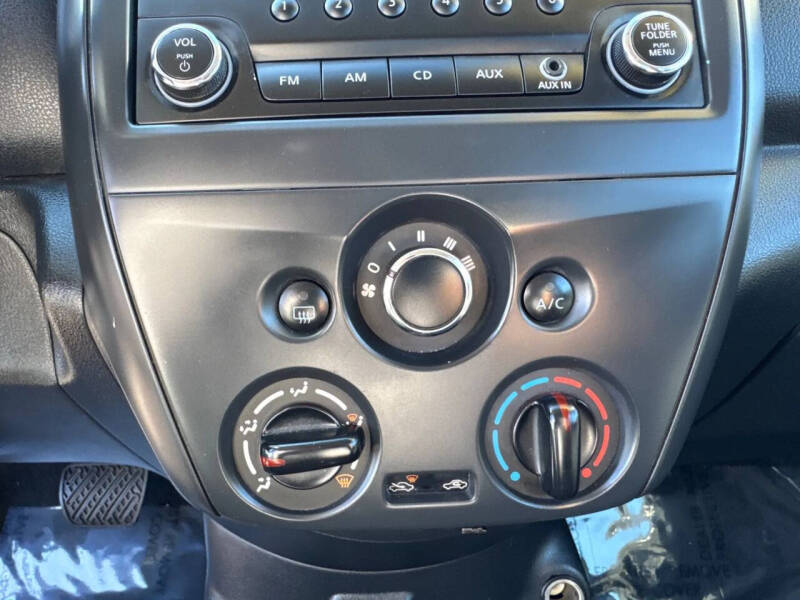 2017 Nissan Versa 1.6 S