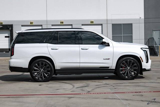 2025 Cadillac Escalade-V