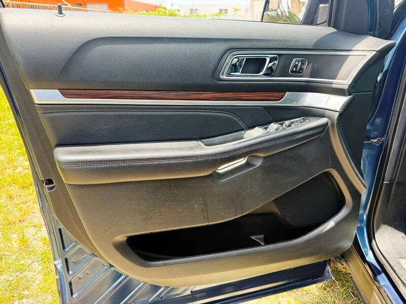2017 Ford Explorer Limited