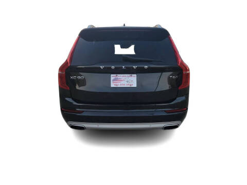 2016 Volvo XC90 T6 Momentum