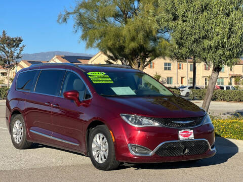 2019 Chrysler Pacifica for sale at Esquivel Auto Depot Inc in Rialto CA