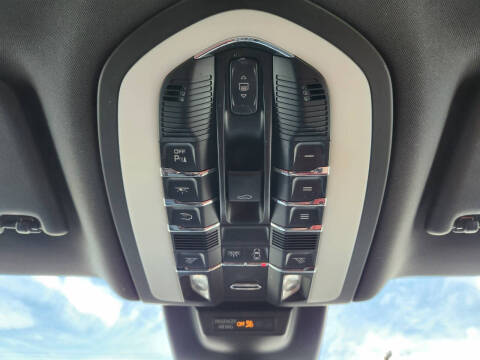 2018 Porsche Macan S