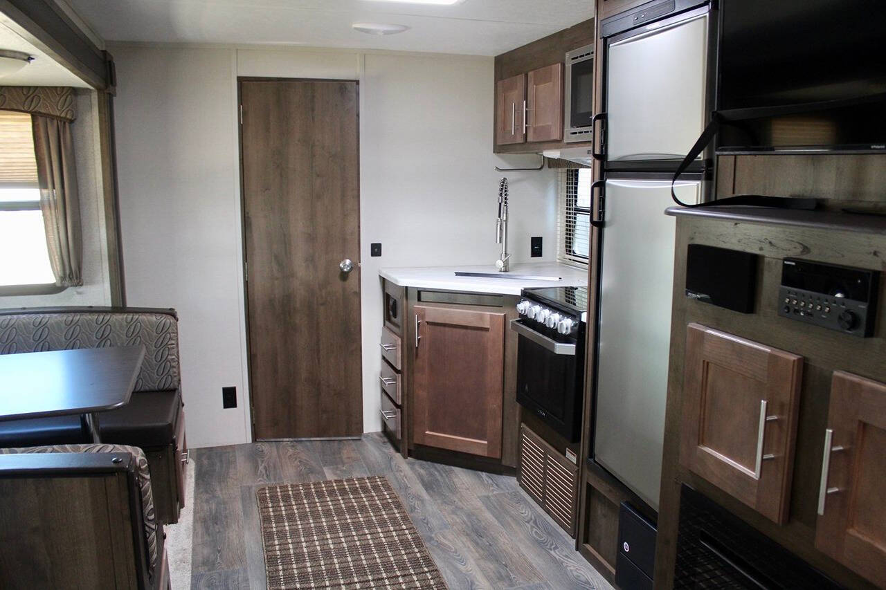 2019 Forest River Wildcat Maxx Lite 268DBX for sale at Get Away RV Sales in Templeton, CA