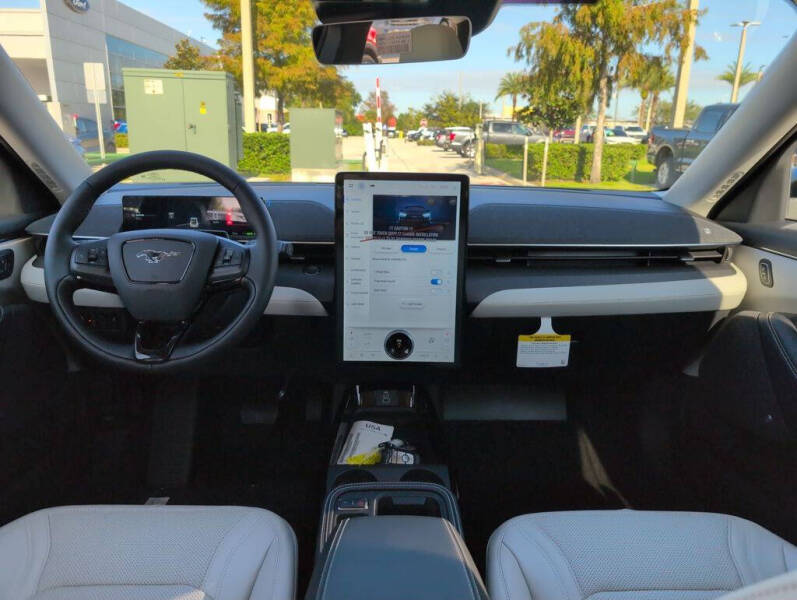 2025 Ford Mustang Mach-E Premium