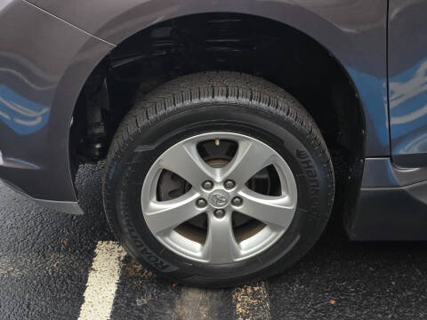 2013 Toyota Sienna LE Mobility 7-Passenger