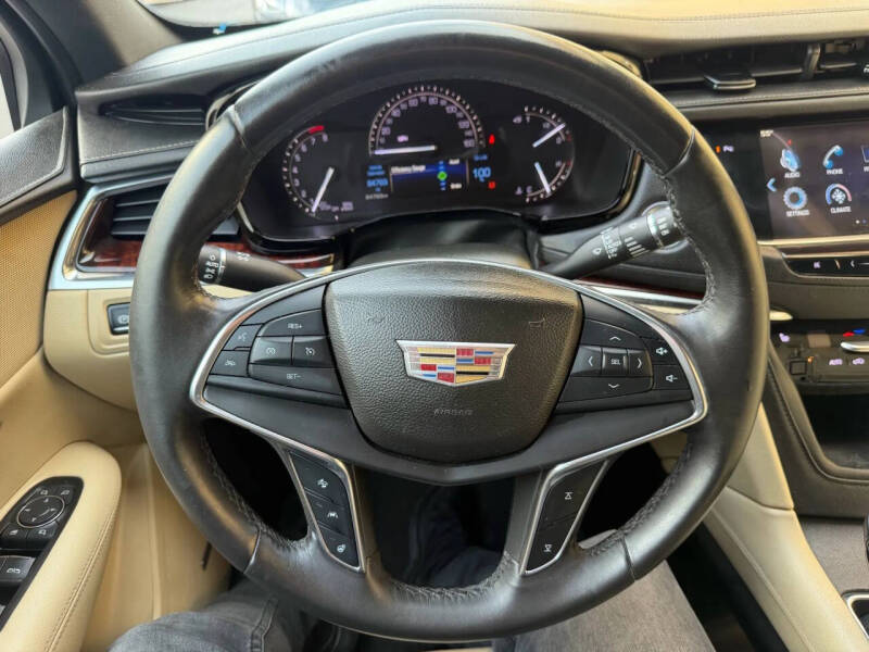 2017 Cadillac XT5 Luxury