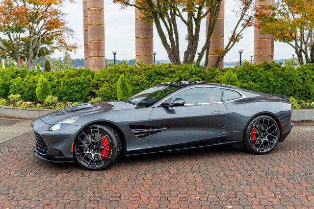 2025 Aston Martin Vanquish