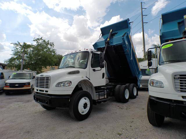 2015 Freightliner M2 106