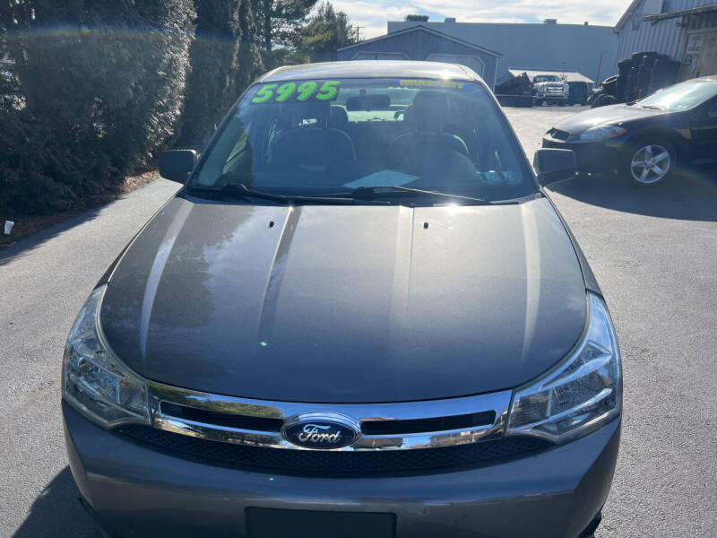 2009 Ford Focus for sale at BIRD'S AUTOMOTIVE & CUSTOMS in Ephrata PA