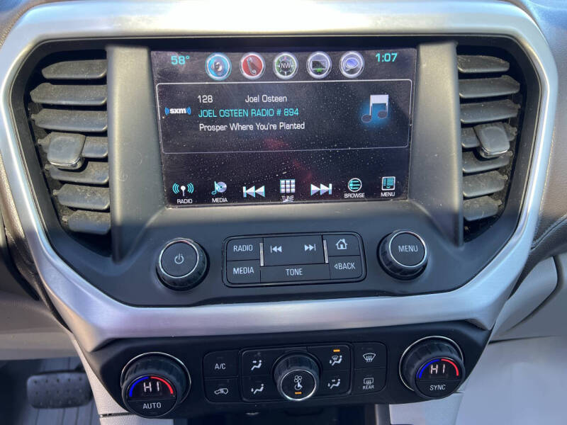 2017 GMC Acadia SLT-1