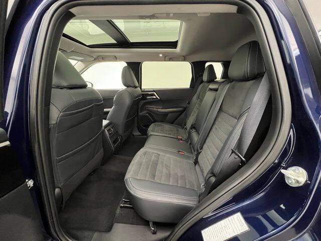 2024 Mitsubishi Outlander SE