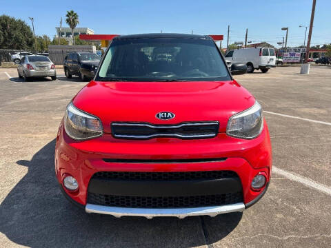 2017 Kia Soul +