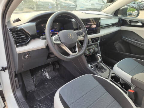 2025 Volkswagen Taos S