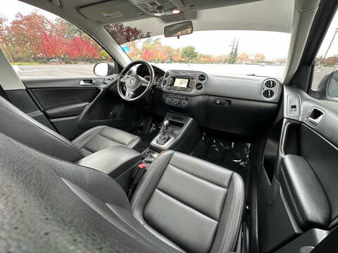 2015 Volkswagen Tiguan SEL 4Motion