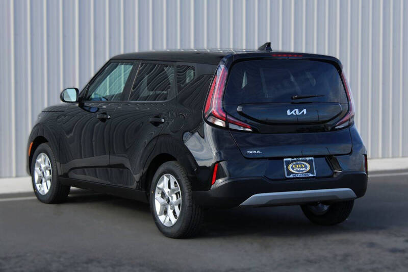 2024 Kia Soul LX