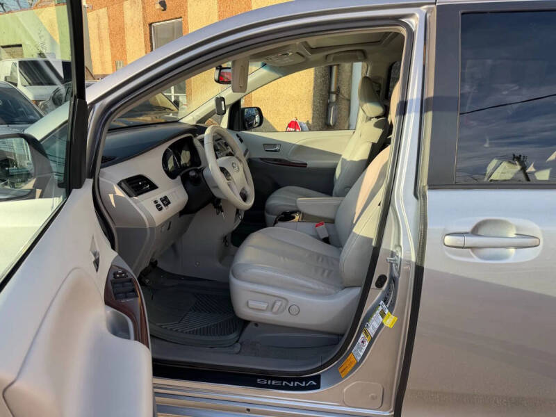 2014 Toyota Sienna