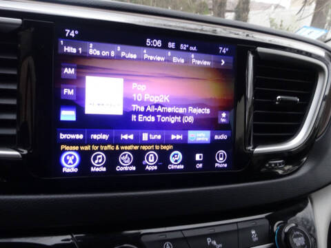2017 Chrysler Pacifica Touring-L