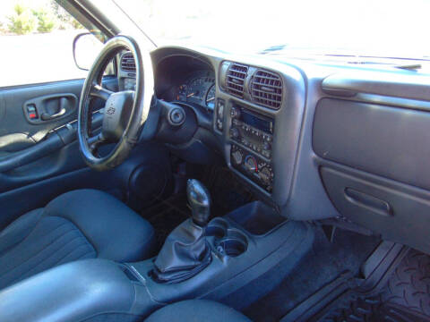 2004 Chevrolet Blazer LS