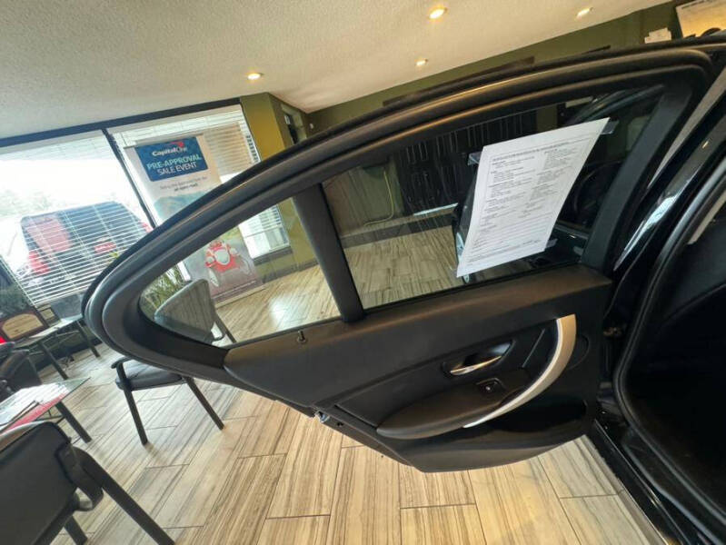 2015 BMW 3 Series 320i