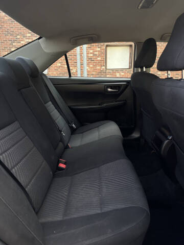 2017 Toyota Camry LE