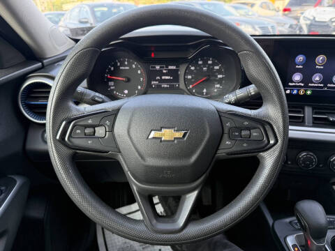 2025 Chevrolet Trax LS