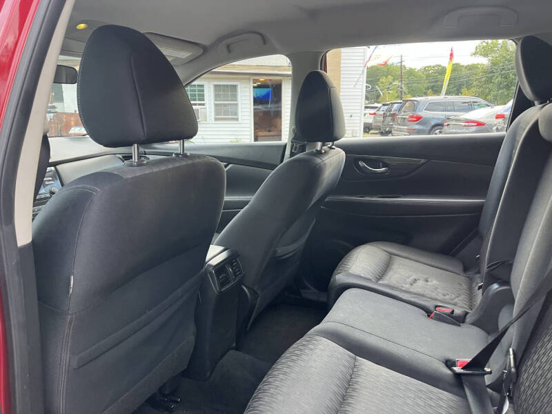 2017 Nissan Rogue SV