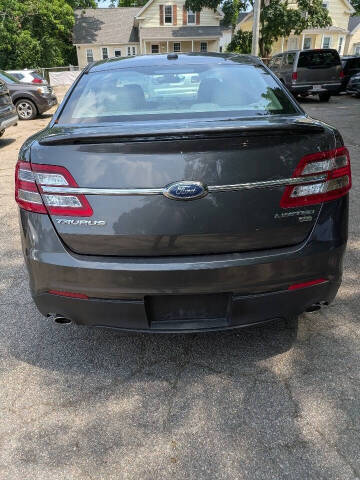 2019 Ford Taurus Limited