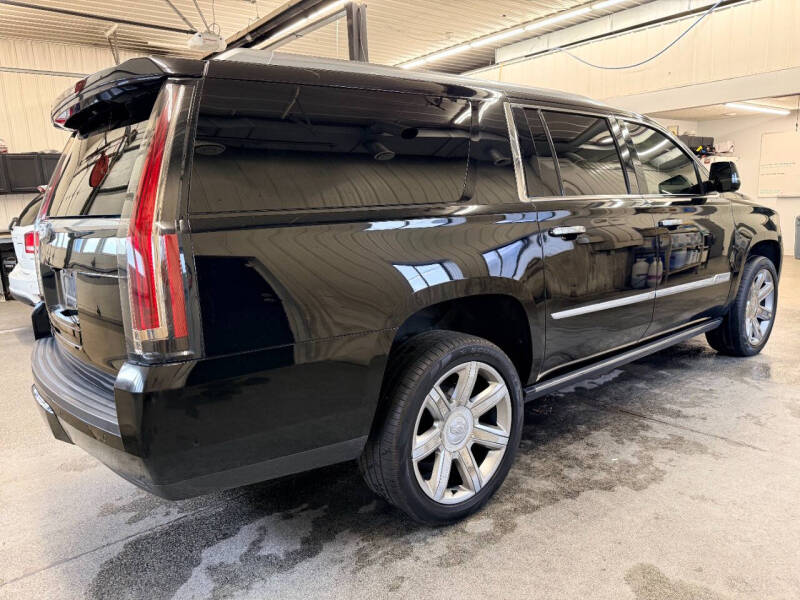 2019 Cadillac Escalade ESV Premium Luxury