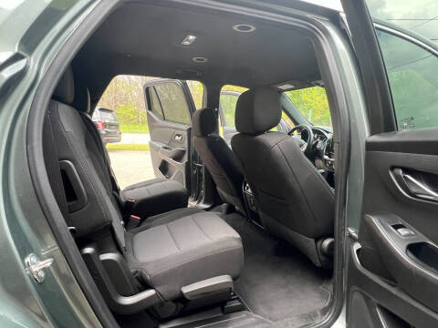 2023 Chevrolet Traverse LT Cloth