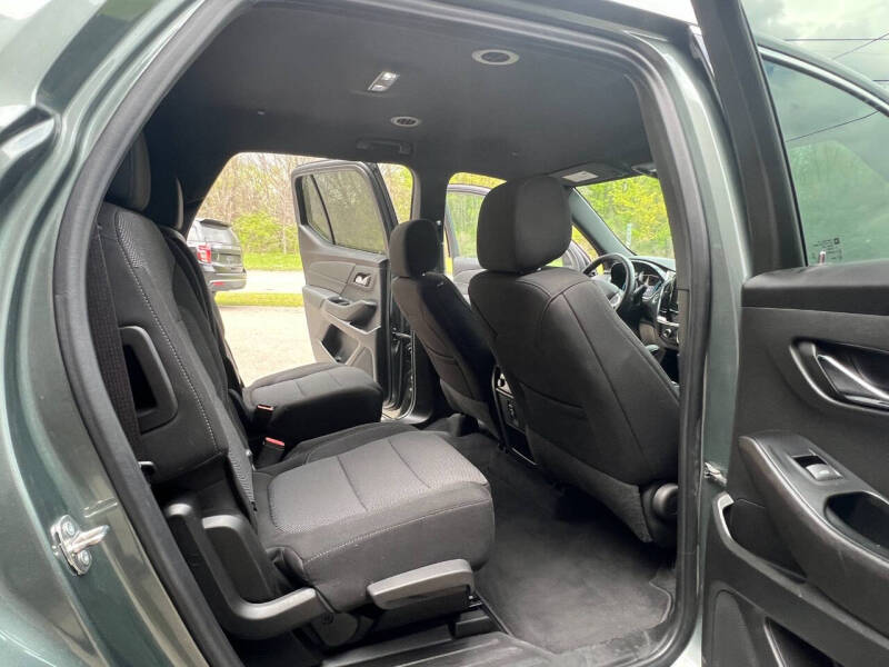 2023 Chevrolet Traverse LT Cloth