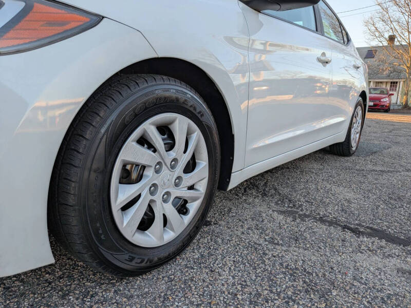 2017 Hyundai Elantra