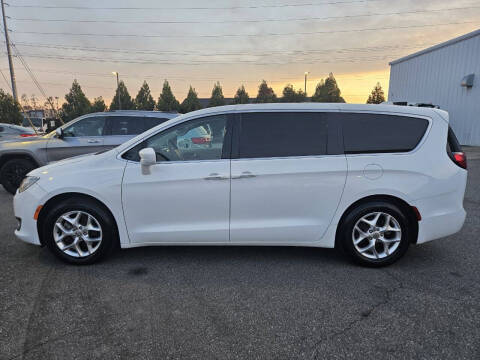 2020 Chrysler Pacifica Touring