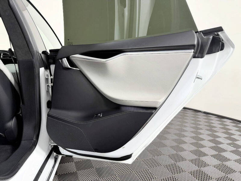 2016 Tesla Model S