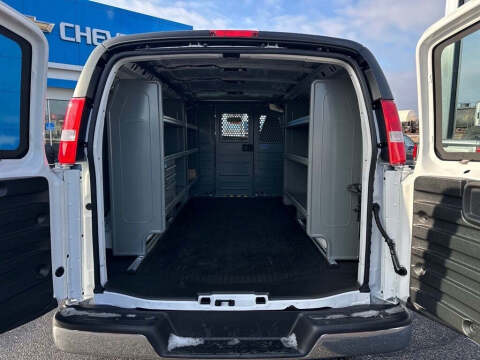 2025 Chevrolet Express 2500