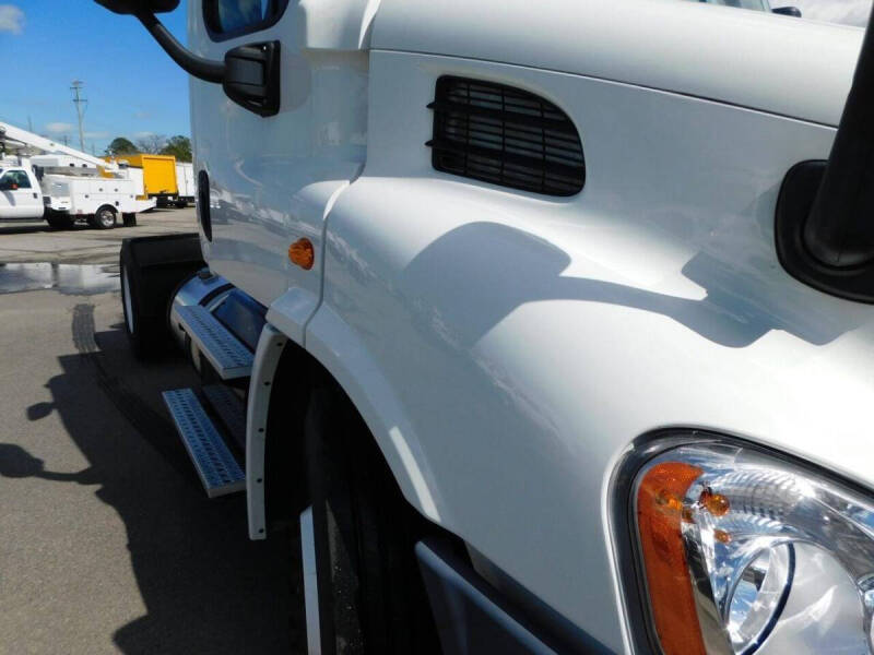 2015 Freightliner Cascadia