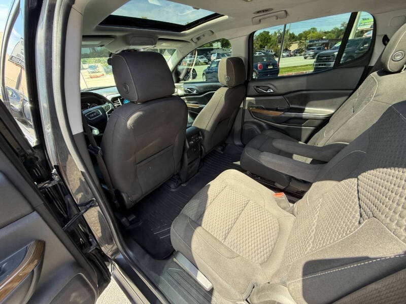 2017 GMC Acadia SLE-2