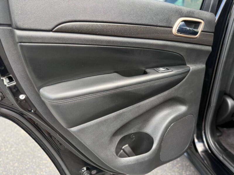 2017 Jeep Grand Cherokee Laredo