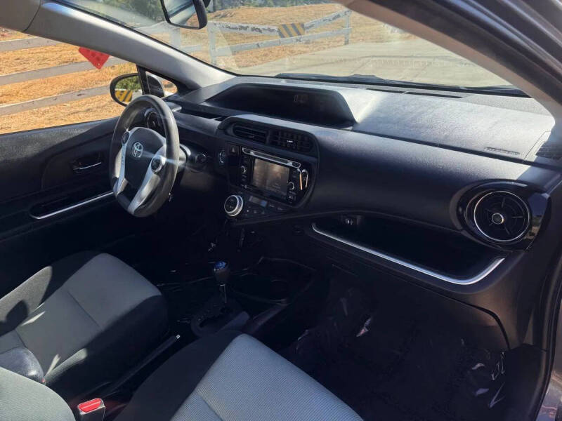2015 Toyota Prius c