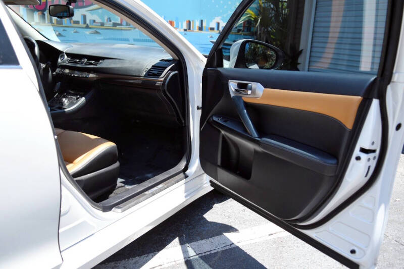 2015 Lexus CT 200h