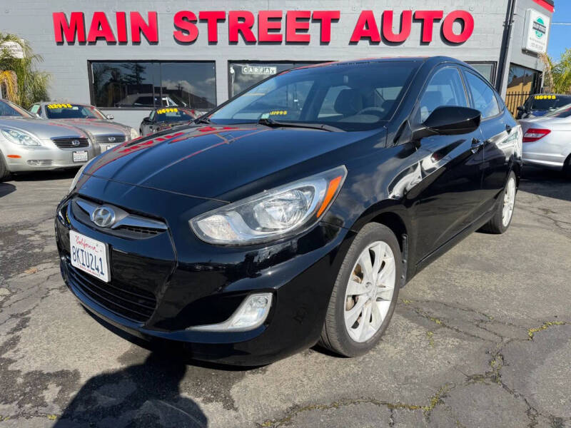 2012 Hyundai Accent GLS